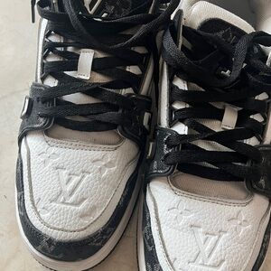 Louis Vuitton Monochrome Leather Sneakers